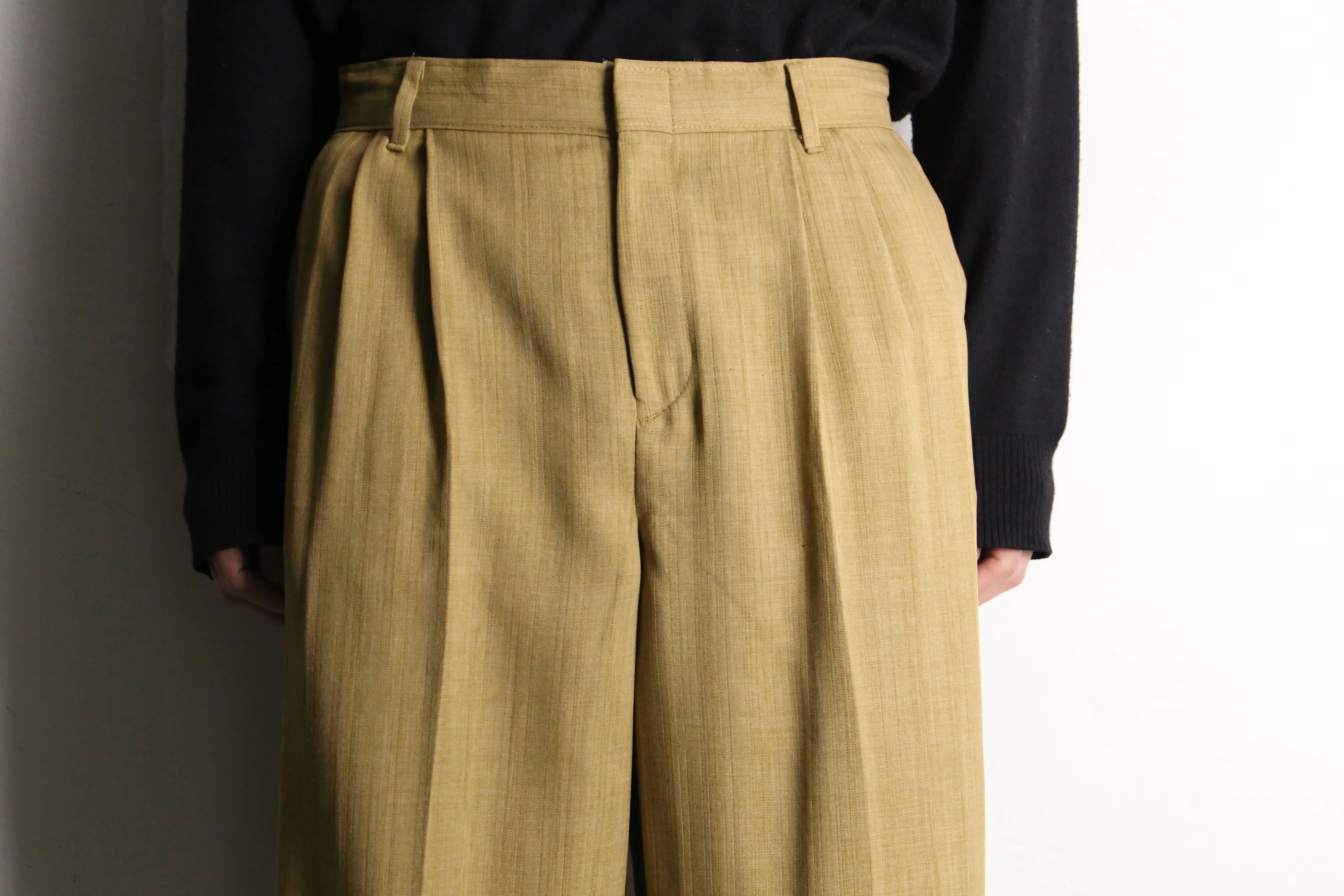 beige color 2 tuck high waist straight pants