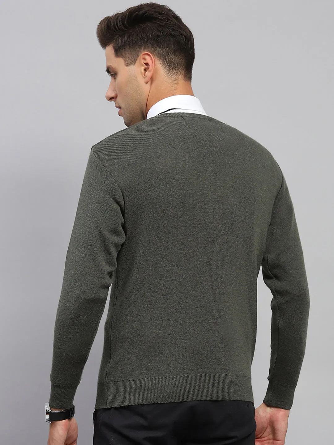 Men Olive Solid V Neck Full Sleeve Pullover